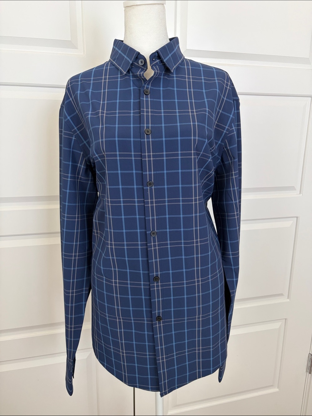 Mizzen+Main Navy Blue Plaid Button-Down Shirt